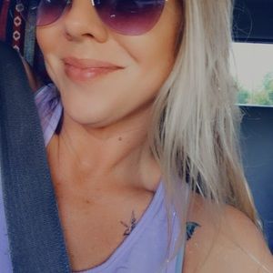 Meet your Posher, Dayna